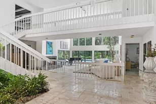 8 Stonehedge Point, Naples, FL 34105 - Photo 4