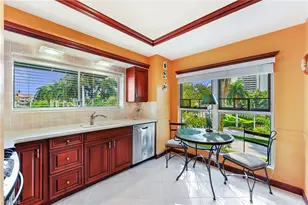 4560 Gulf Shore Blvd N, Naples, FL 34103 - Photo 10