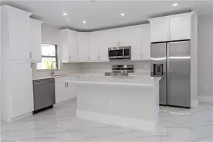 733 Phelps St E, Lehigh Acres, FL 33974 - Photo 4