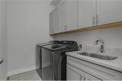 2819 SW 35th Ln, Cape Coral, FL 33914 - Photo 44
