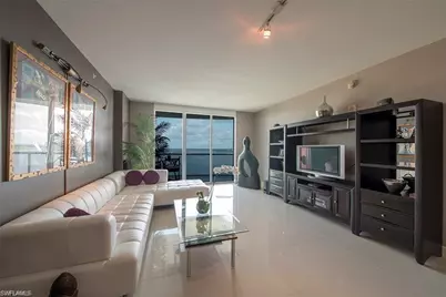 3000 Oasis Grand Blvd #2105, Fort Myers, FL 33916 - Photo 8