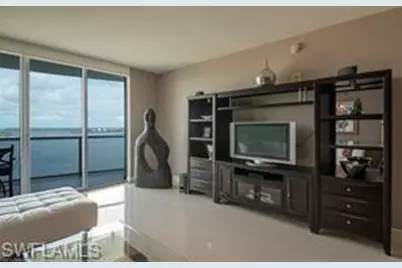 3000 Oasis Grand Blvd #2105, Fort Myers, FL 33916 - Photo 2