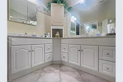 6046 Westbourgh Dr, Naples, FL 34112 - Photo 32