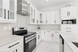 3309 24th St SW, Lehigh Acres, FL 33976 - Photo 4