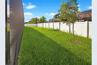 2667 SW 32nd St, Cape Coral, FL 33914 - Photo 34