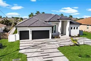 2667 SW 32nd St, Cape Coral, FL 33914 - Photo 2