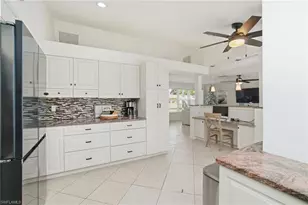 560 Cypress Way E, Naples, FL 34110 - Photo 6
