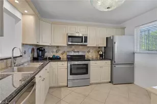 305 Goodlette-Frank Rd S, Naples, FL 34102 - Photo 2