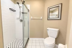 517 Windsor Sq, Naples, FL 34104 - Photo 16
