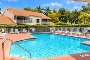 517 Windsor Sq, Naples, FL 34104 - Photo 4