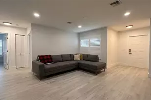 2237 River Reach Dr, Naples, FL 34104 - Photo 14