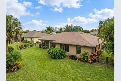 2237 River Reach Dr, Naples, FL 34104 - Photo 2
