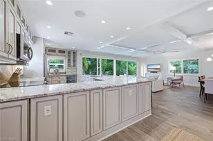 229 7th Ave S, Naples, FL 34102 - Photo 18