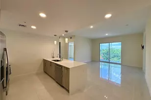 26589 Rosewood Pointe Dr, Bonita Springs, FL 34135 - Photo 4
