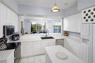 608 Vintage Reserve Ln, Naples, FL 34119 - Photo 8