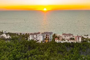 7409 Bay Colony Dr, Naples, FL 34108 - Photo 4