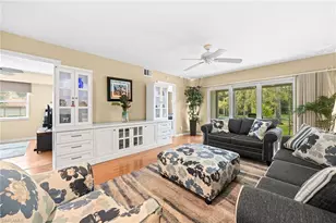 257 Robin Hood Cir, Naples, FL 34104 - Photo 8