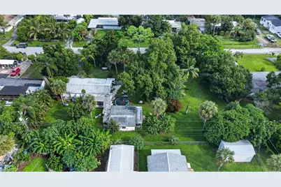 11343 Redbud Ln, Bonita Springs, FL 34135 - Photo 10