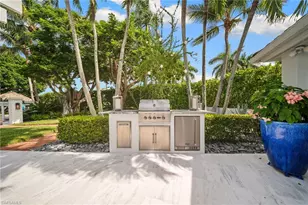 2030 Snook Dr, Naples, FL 34102 - Photo 32