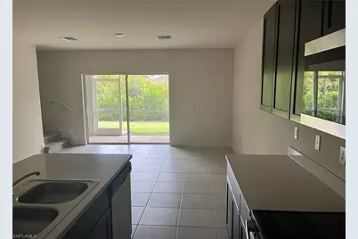 15461 Wildflower Cir, Naples, FL 34119 - Photo 4