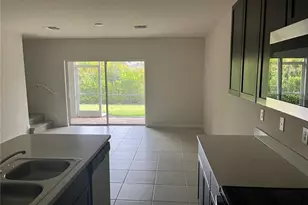 15461 Wildflower Cir, Naples, FL 34119 - Photo 4