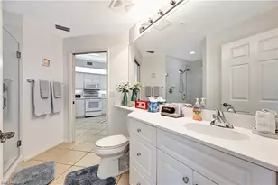 410 Bayfront Pl, Naples, FL 34102 - Photo 14