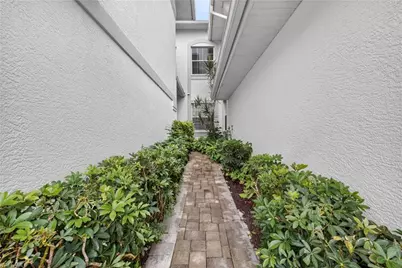 5040 Yacht Harbor Cir #102, Naples, FL 34112 - Photo 6
