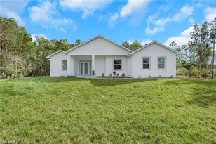 160 Logan Blvd S, Naples, FL 34119 - Photo 32