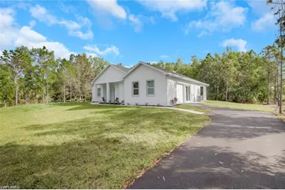 160 Logan Blvd S, Naples, FL 34119 - Photo 28