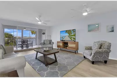 9101 Vanderbilt Dr #203, Naples, FL 34108 - Photo 2