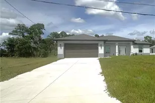 2317 NE 39th St, Cape Coral, FL 33909 - Photo 28