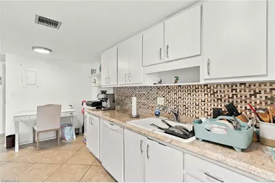 1930 Gulf Shore Blvd N #B302, Naples, FL 34102 - Photo 16