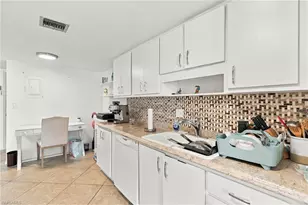 1930 Gulf Shore Blvd N, Naples, FL 34102 - Photo 16