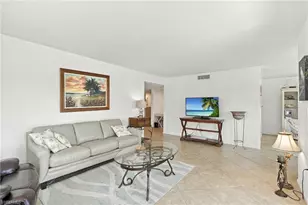 1930 Gulf Shore Blvd N, Naples, FL 34102 - Photo 10