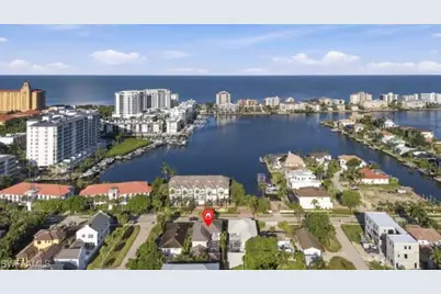 9222 Vanderbilt Dr, Naples, FL 34108 - Photo 46