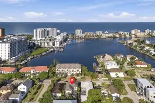 9222 Vanderbilt Dr, Naples, FL 34108 - Photo 46