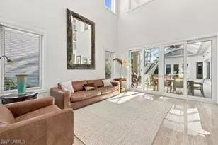 9222 Vanderbilt Dr, Naples, FL 34108 - Photo 4
