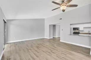 533 Landmark Dr, Naples, FL 34112 - Photo 2