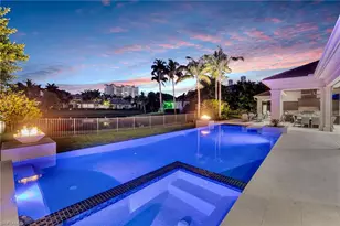 385 Colony Dr, Naples, FL 34108 - Photo 10