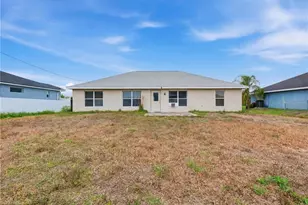 2009 NE 13th Pl, Cape Coral, FL 33909 - Photo 24