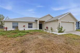2009 NE 13th Pl, Cape Coral, FL 33909 - Photo 2