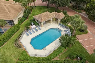 2256 Island Cove Cir, Naples, FL 34109 - Photo 42