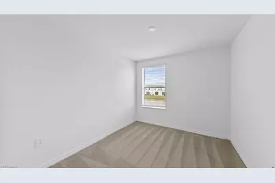 17526 Paradiso Way, North Fort Myers, FL 33917 - Photo 8
