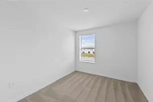 17526 Paradiso Wy, North Fort Myers, FL 33917 - Photo 8