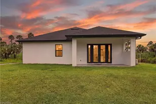2625 32nd Ave SE, Naples, FL 34117 - Photo 4