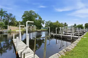 153 Primrose Ln, Naples, FL 34114 - Photo 32