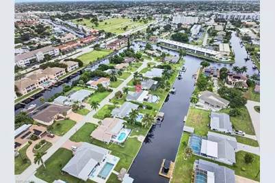 5125 York Ct, Cape Coral, FL 33904 - Photo 8