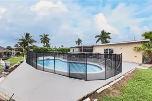 5125 York Ct, Cape Coral, FL 33904 - Photo 18