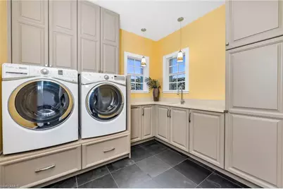 65 Mahogany Dr, Naples, FL 34108 - Photo 16