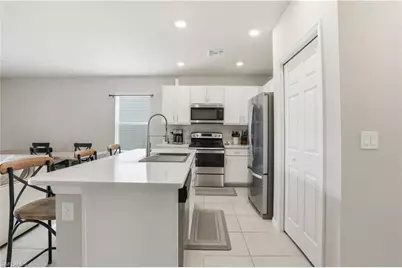15054 Wildflower Cir, Naples, FL 34119 - Photo 4